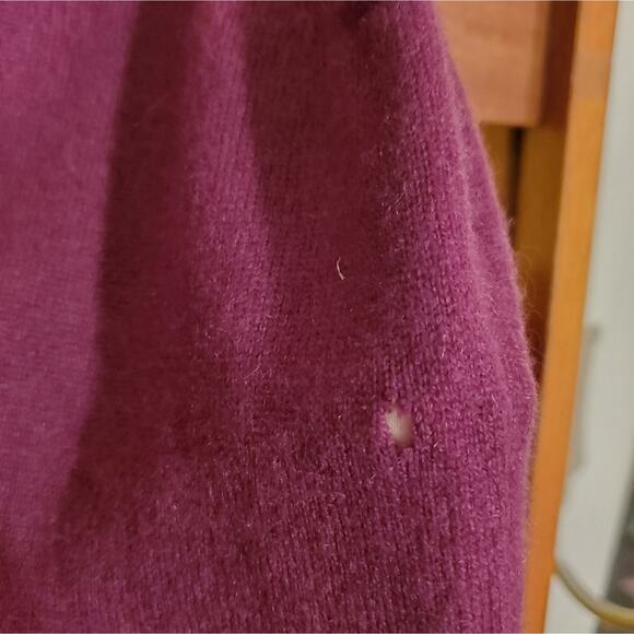 Lord & Taylor Plum Cashmere Sleeveless Blouse Vest Sz M - Picture 3 of 4